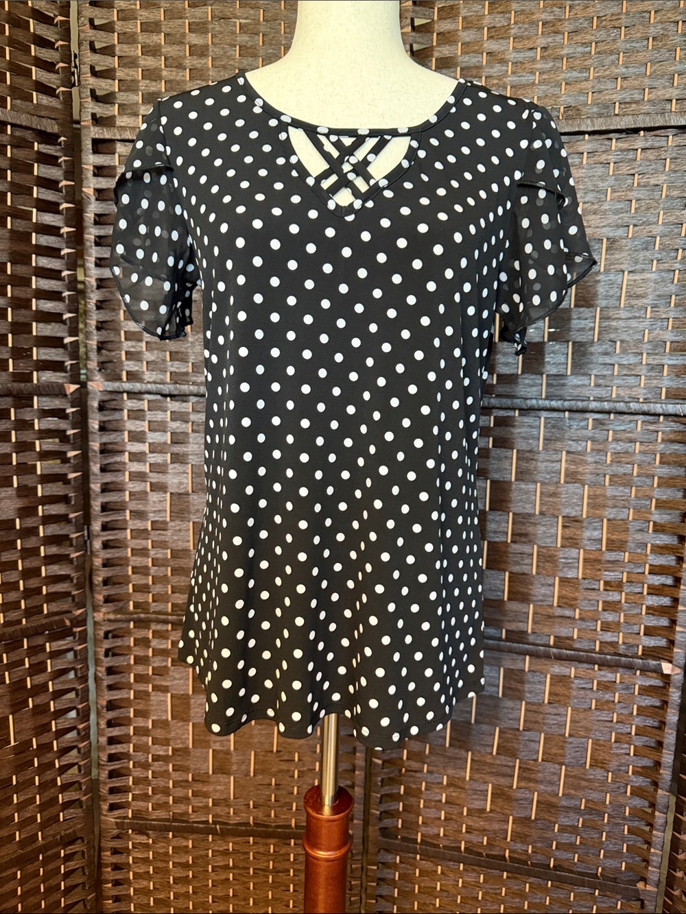 Polka Dot Crisscross Flutter Sleeve Blouse - Black & White